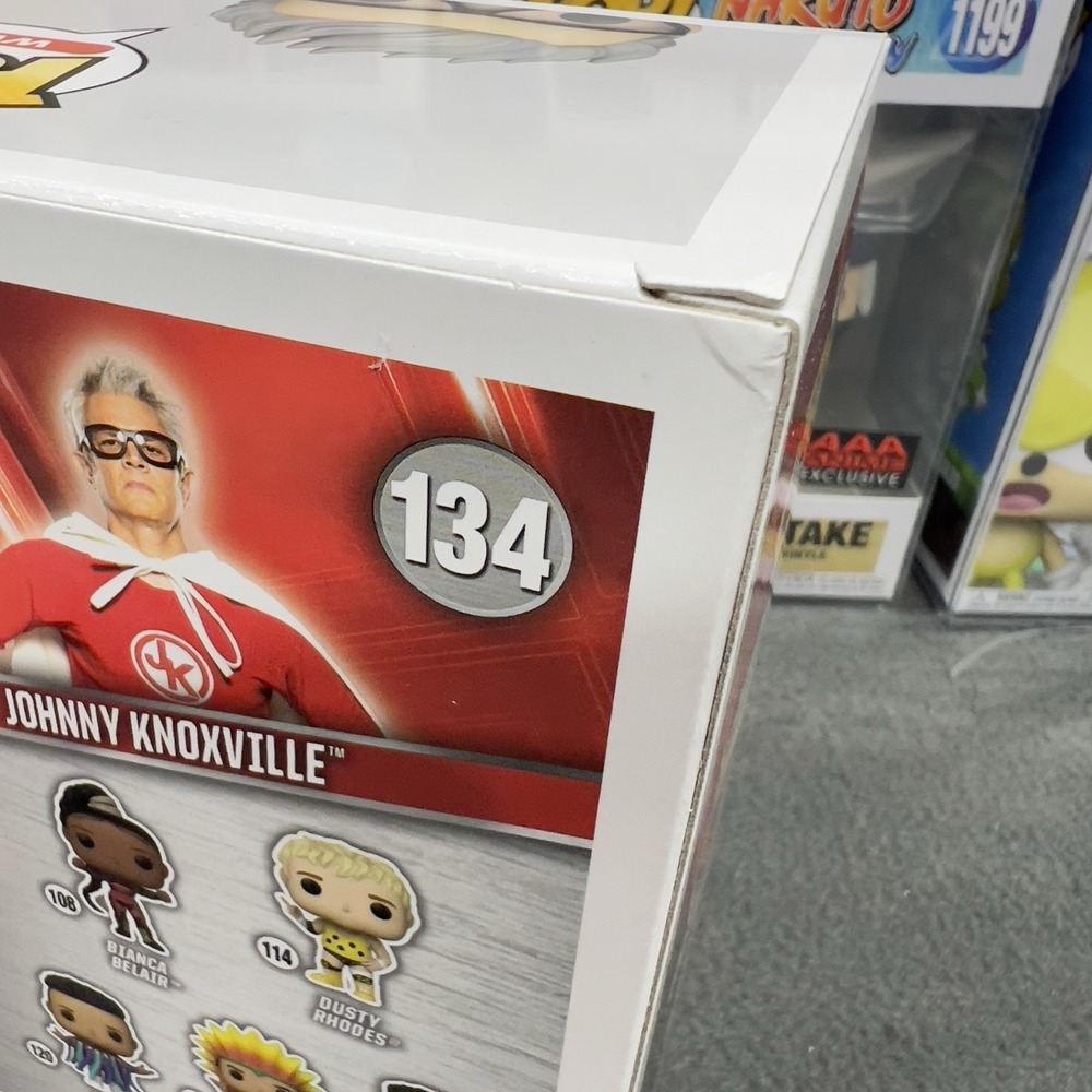 Funko Pop! WWE - Johnny Knoxville #134 SDCC 2023 Exclusive Sticker w/ Protector - Picture 7 of 7